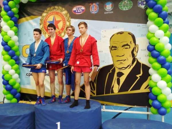Тон задавали хозяева